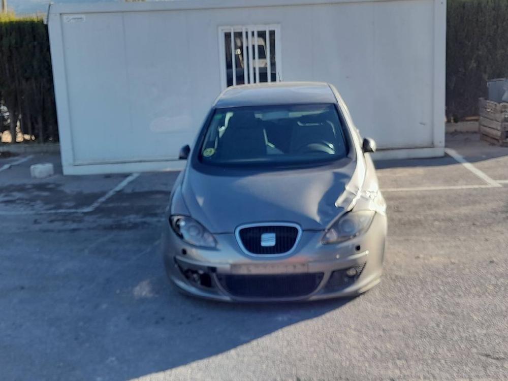 SEAT Toledo 3 generation (2004-2010) Jobb hátsó ajtó ablakemelője 5P0839461A 18706812