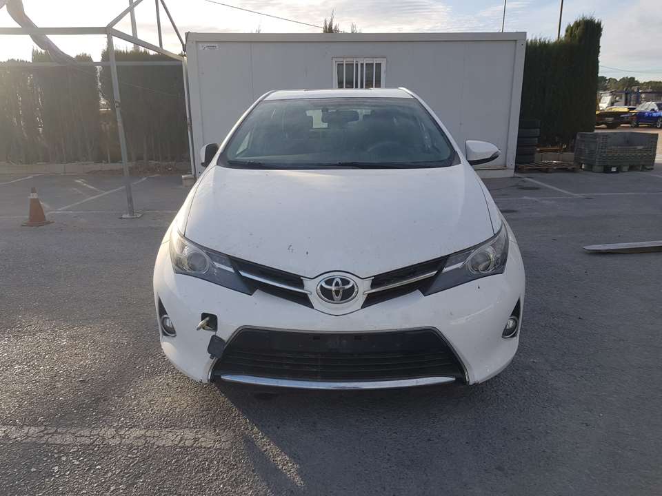 TOYOTA Auris 2 generation (2012-2015) Левая противотуманка переднего бампера 8122002110, 90008497 22753866