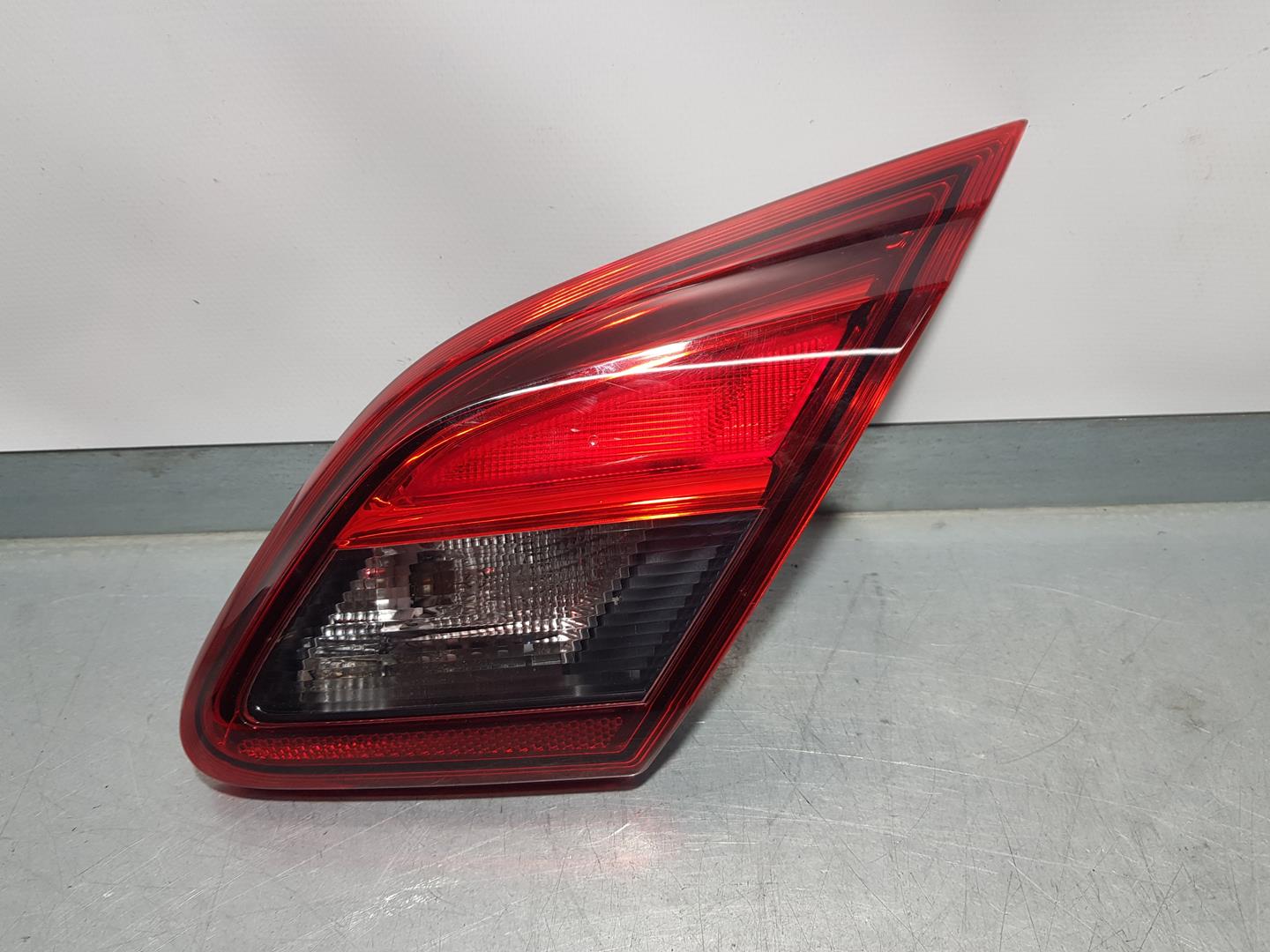 OPEL Corsa D (2006-2020) Rear Right Taillight Lamp 39012624, 46003466, INTERIOR 20608547