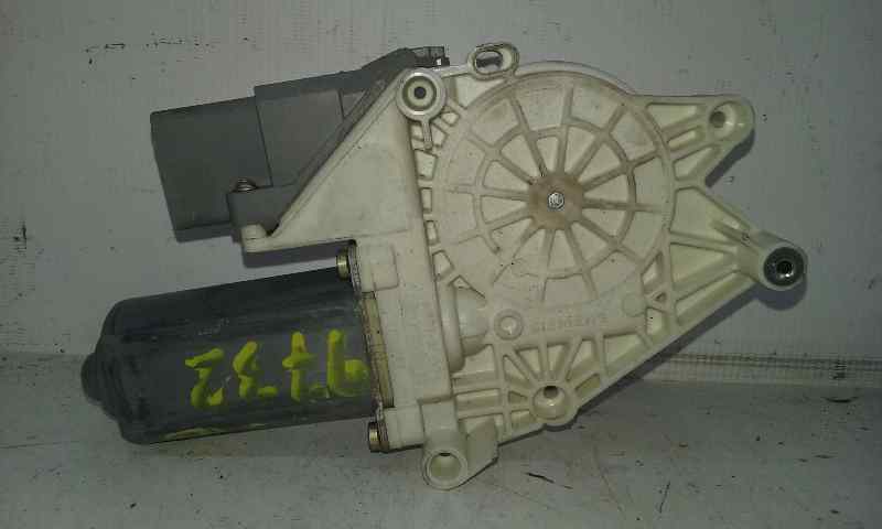 BMW C5 1 generation (2001-2008) Motor de control geam ușă  dreapta spate 9632533380, 6PINS 18524939