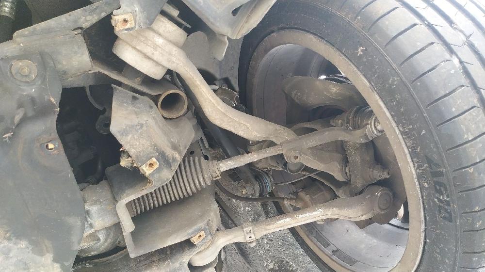 Brazo de la suspensión inferior delantero izquierdo N47D16U1 31126852991 de Bmw 1 (f20) 2015-2019 116 CV con 248513 km