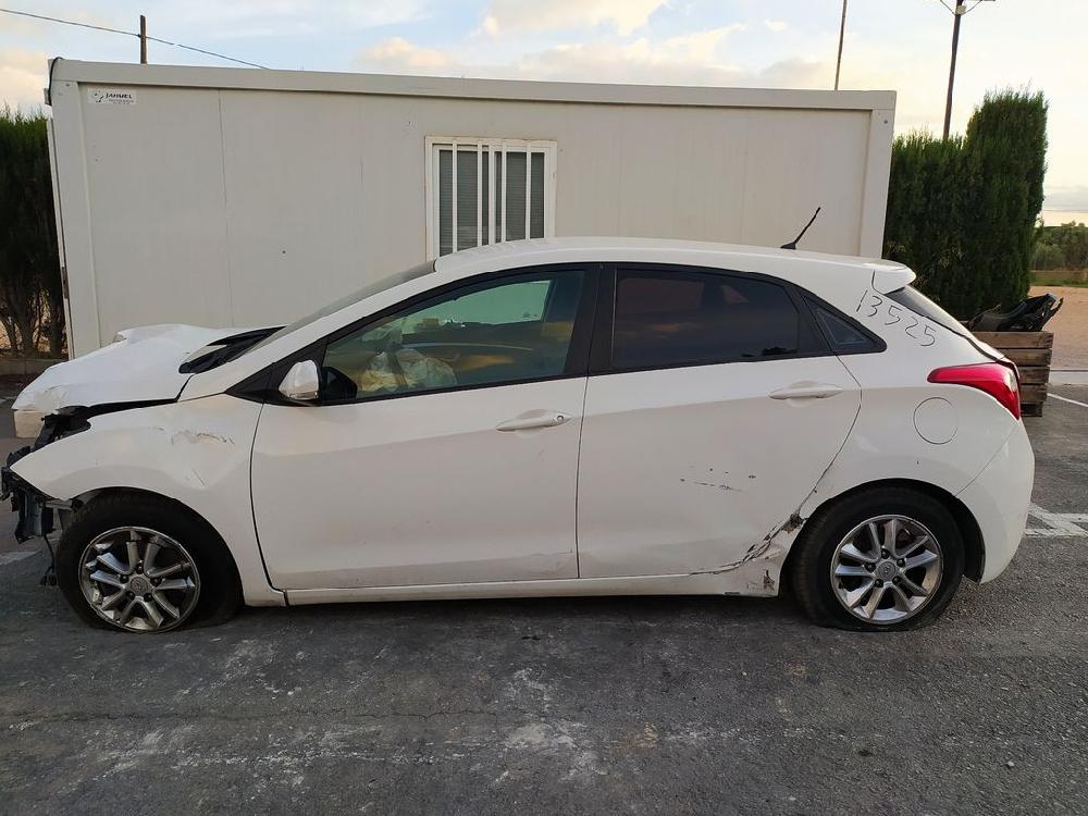 HYUNDAI i30 GD (2 generation) (2012-2017) Ajovalojen kytkimen ohjausyksikkö 934101M631 18701838