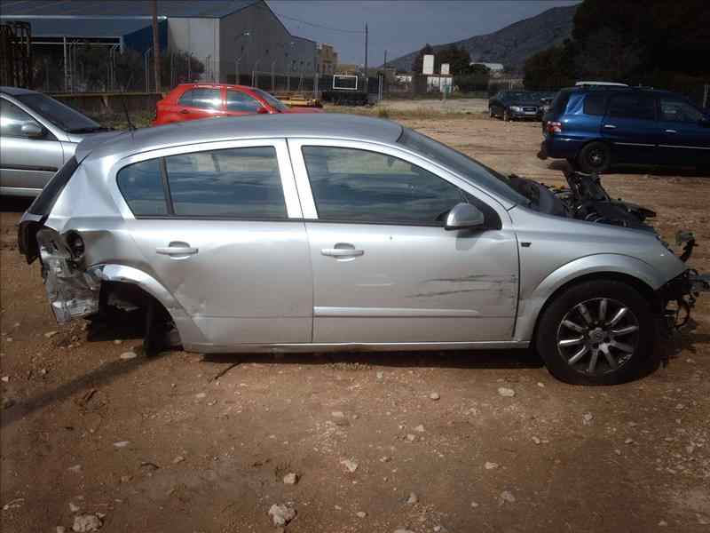 VAUXHALL Astra J (2009-2020) Priekinių dešinių durų stiklo pakelėjas 93178696 18429170