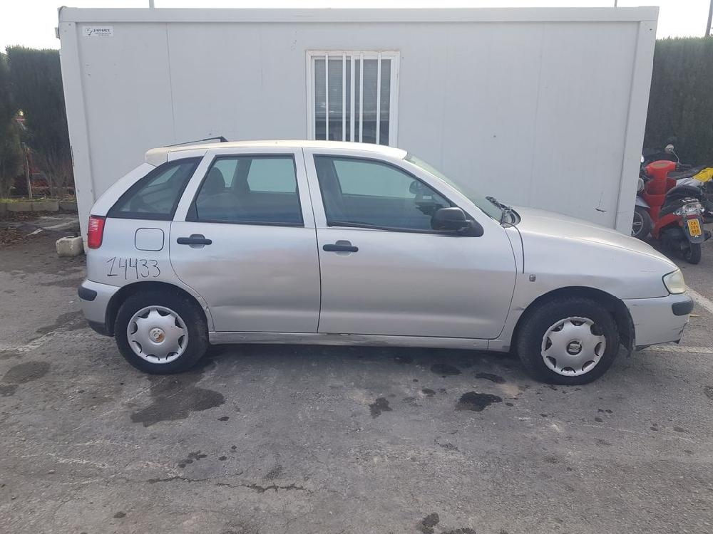 PORSCHE Ibiza 2 generation (1993-2002) Hátsó csomagtértakaró TOCADA 23631647