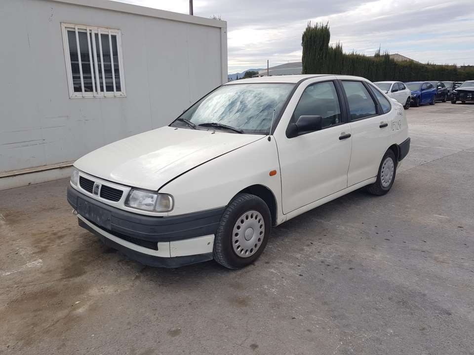 SEAT Ibiza 2 generation (1993-2002) Коробка повітряного фільтра 22754219