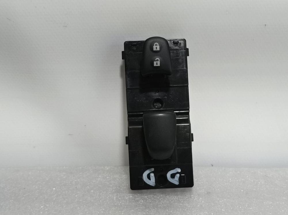 NISSAN Micra K14 (2017-2023) Front Right Door Window Switch NILES 23658179