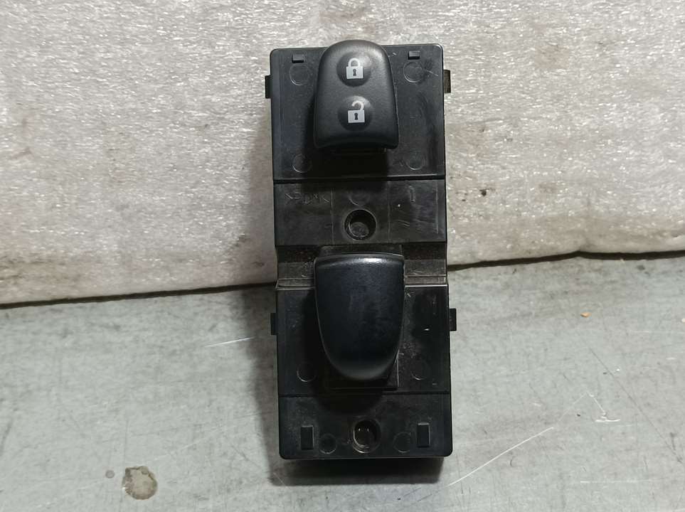 NISSAN Juke YF15 (2010-2020) Front Right Door Window Switch 254111KA5A 21012066