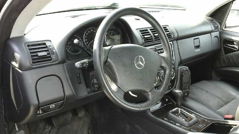 MERCEDES-BENZ M-Class W163 (1997-2005) Priekinės kairės durys 18649789