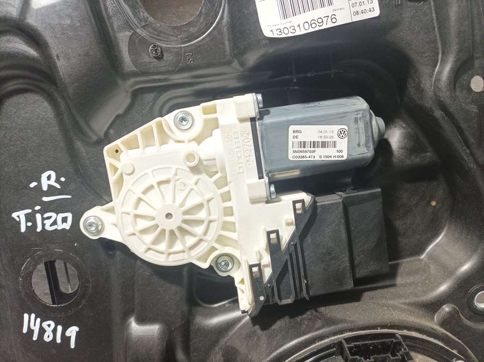 VOLKSWAGEN Tiguan 1 generation (2007-2017) Aizmugurējo kreiso durvju logu pacēlājs 5N0839729R, 1303106973, ELECTRICO 22979773