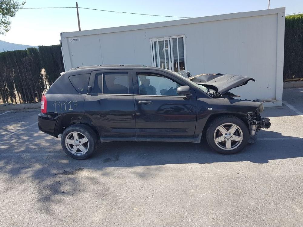 JEEP Compass 1 generation (2006-2015) Стеклоподъемник задней правой двери 05074822AAD 23659599