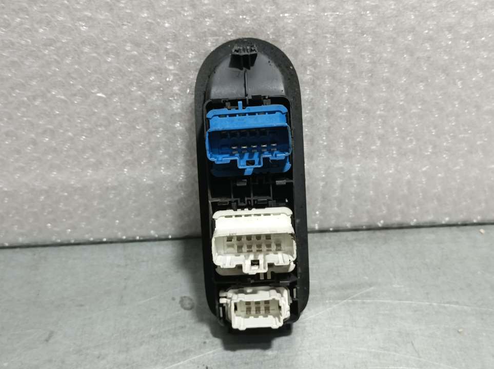 RENAULT Megane 2 generation (2002-2012) Front Left Door Window Switch 156018070 22916691