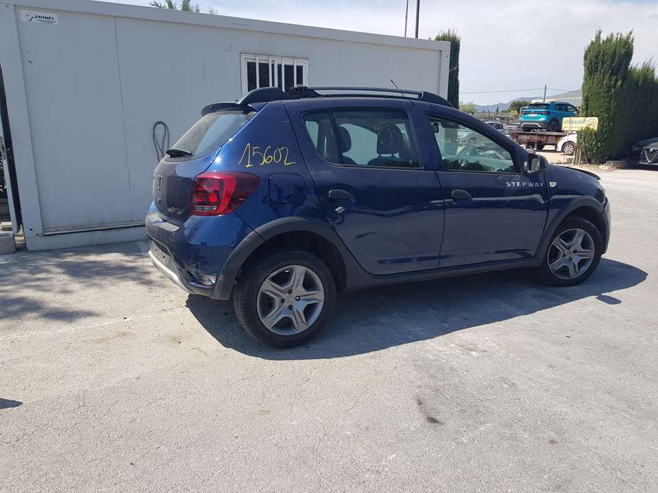 DACIA Logan 2 generation (2013-2020) Aizmugurējās kreisās durvis 821017625R 25087439