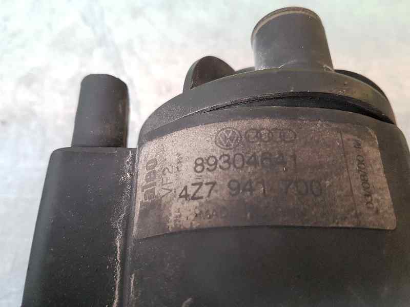 AUDI A6 C5/4B (1997-2004) Противотуманка бампера передняя правая 4B0941700A, 89304641, VALEO 18562928