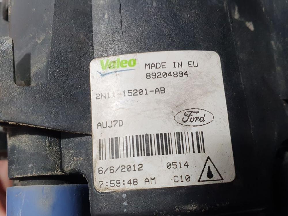 Faro antiniebla izquierdo T1DA 2N1115201AB de Ford Focus iii 2010-2015 115 CV - pieza usada
