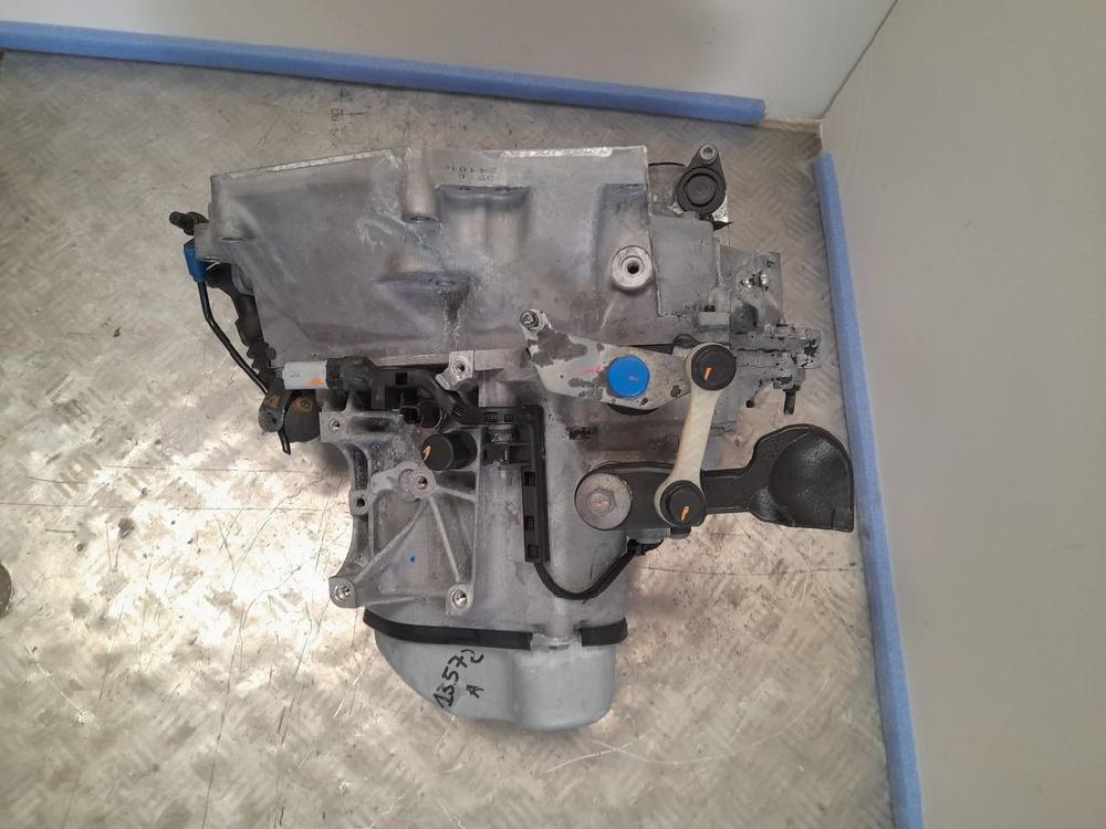 PEUGEOT 208 Peugeot 208 (2012-2015) Gearbox 20A704,1099736 23764000