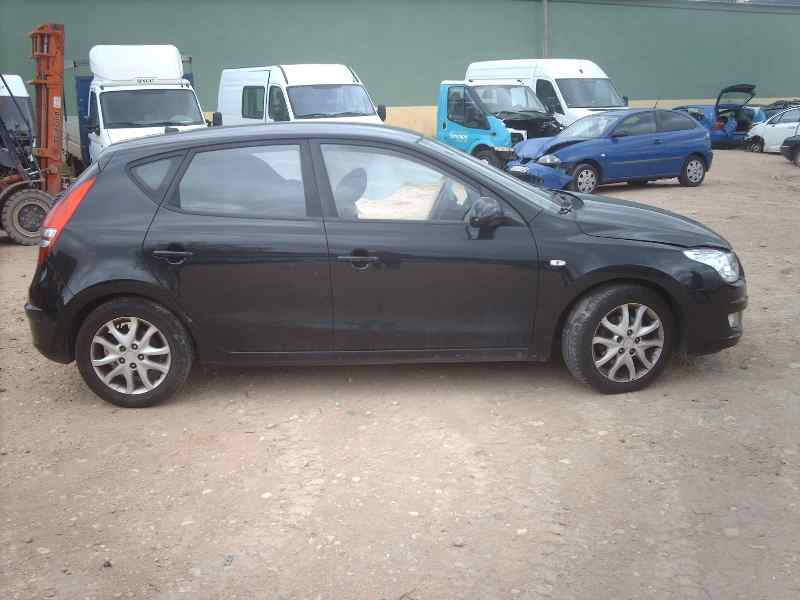 HYUNDAI i30 FD (1 generation) (2007-2012) Ilmaisin Pyyhkijän vipu 18473301