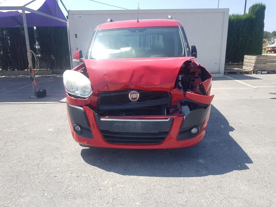 FIAT Doblo 2 generation (2009-2024) Priekšējo kreiso durvju logu pacēlājs ELECTRICO6PINES 20697507