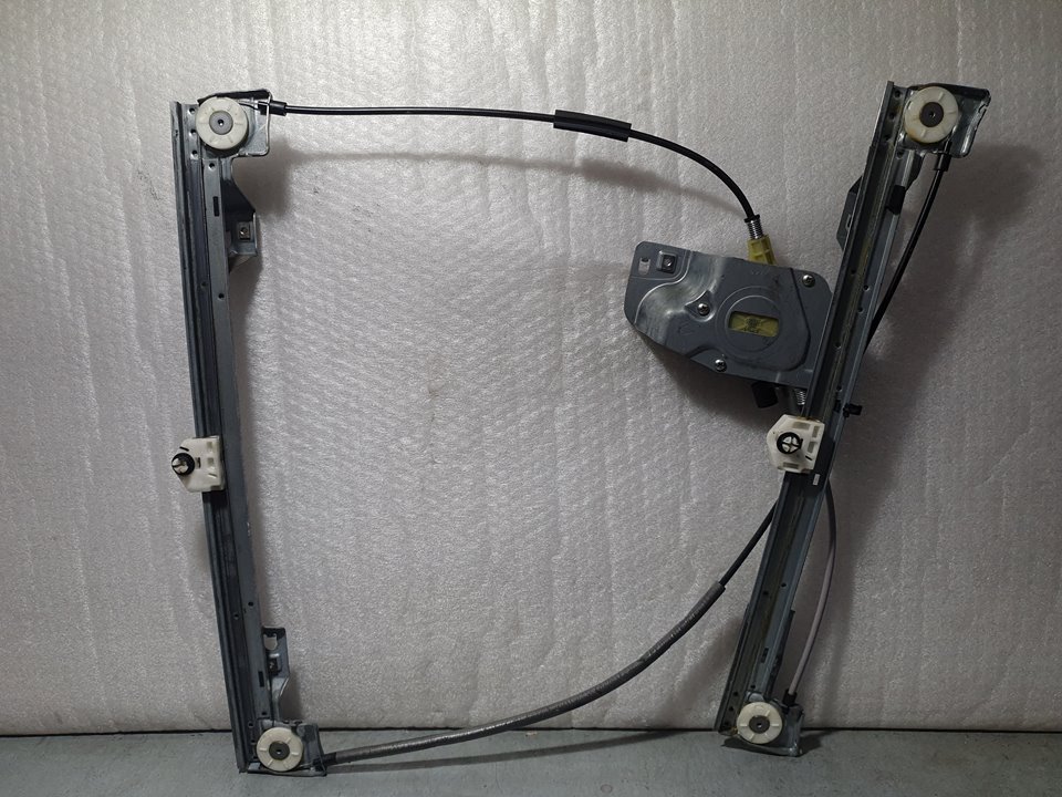 RENAULT Kangoo 2 generation (2007-2021) Vindusregulator foran høyre dør SINREF 21718737