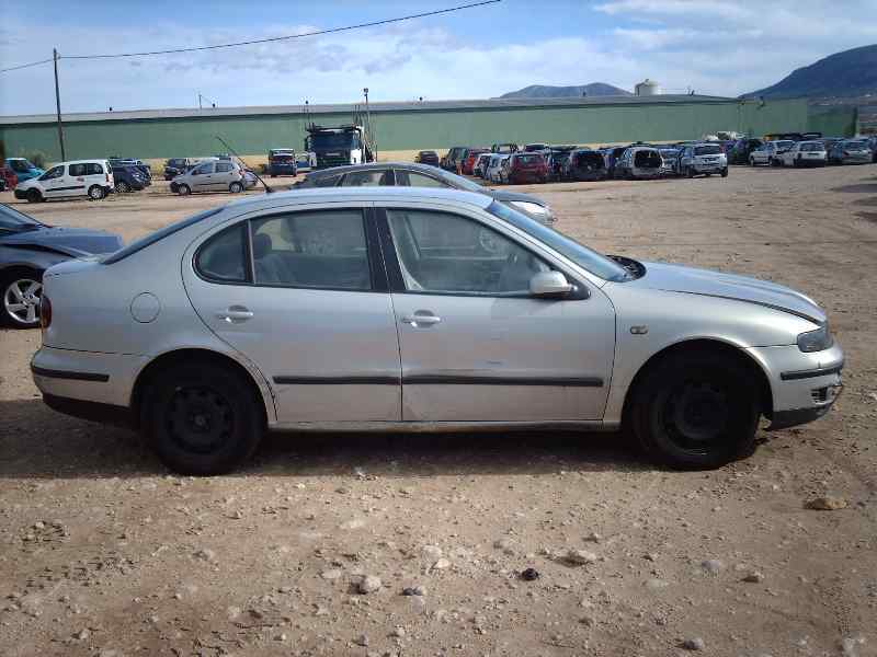 SEAT Toledo 2 generation (1999-2006) Galinių dešinių durų stiklo pakelėjo varikliukas 1J4959812C 18470861