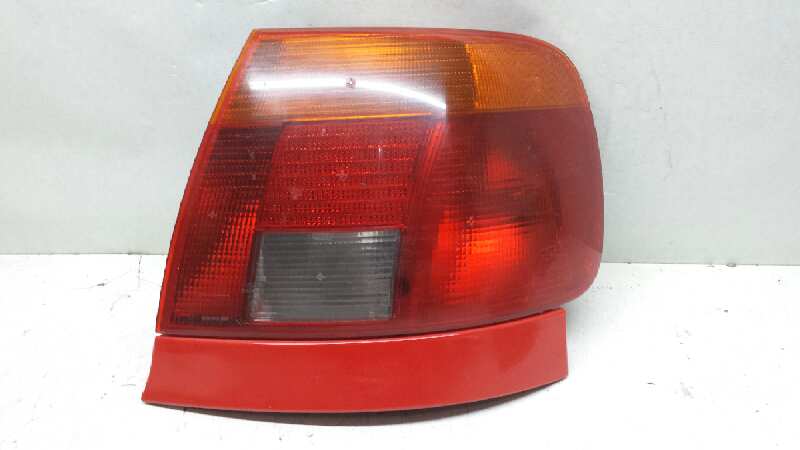 HONDA A4 B5/8D (1994-2001) Rear Right Taillight Lamp 18651173