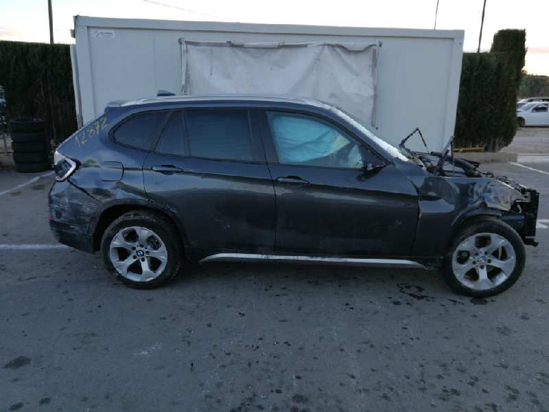 BMW X1 E84 (2009-2015) Решетка радиатора IZQUIERDA 18687218