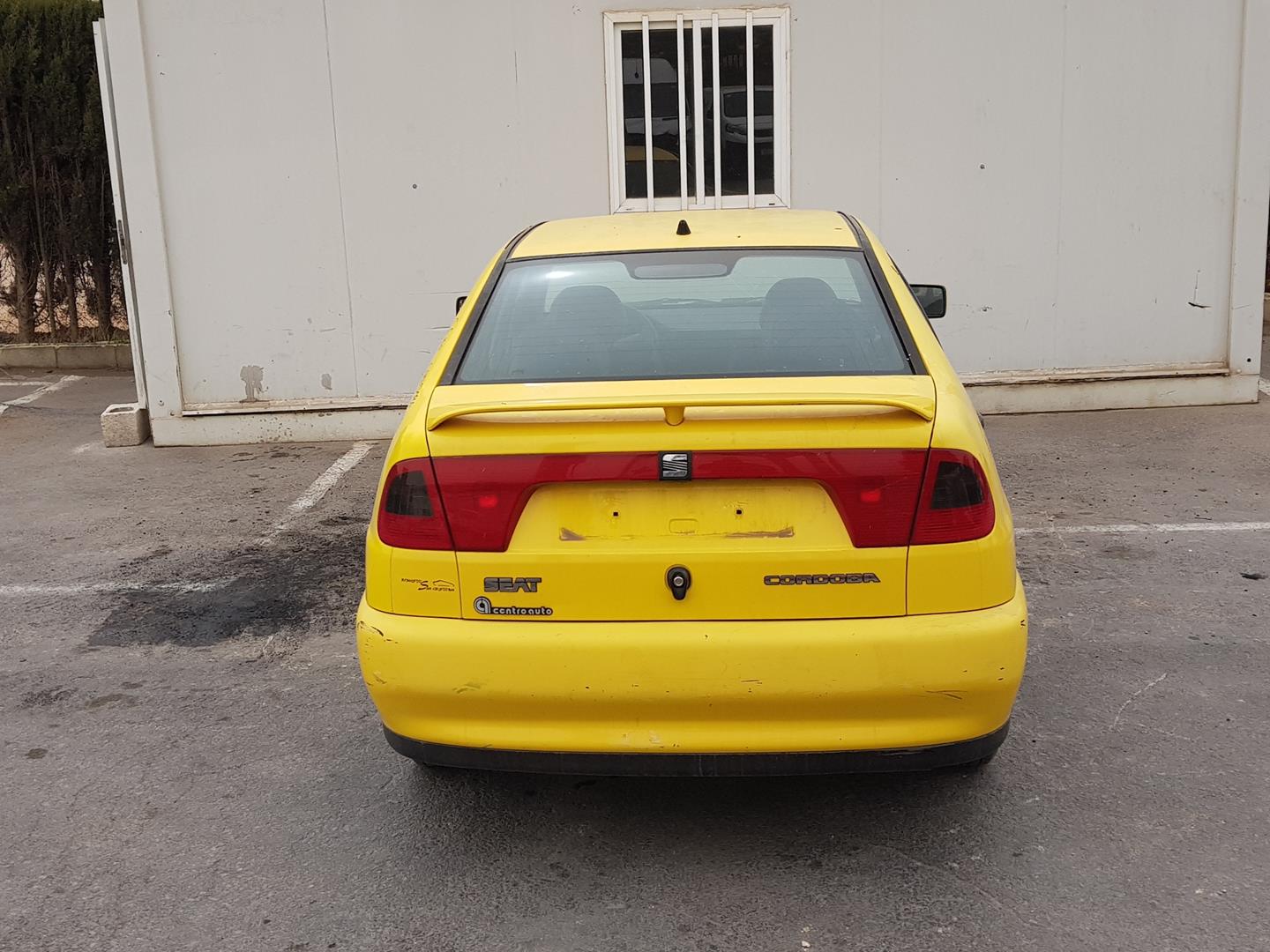 SEAT Ibiza 2 generation (1993-2002) Priekšējais labais lukturis 6K0941010A, 67735441, VALEO 21103155