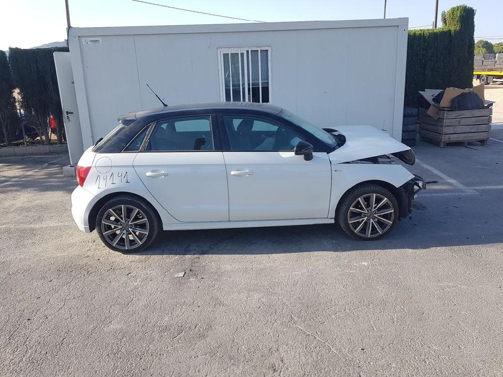 AUDI A1 8X (2010-2020) Замок двери передний правый 8X1837016 23621703