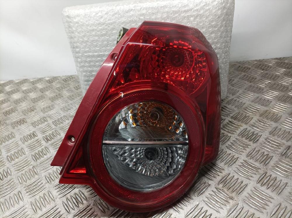 Piloto trasero derecho F14D4 95952067 de Chevrolet Aveo / kalos hatchback (t250, t255) 2006-2012 101 CV