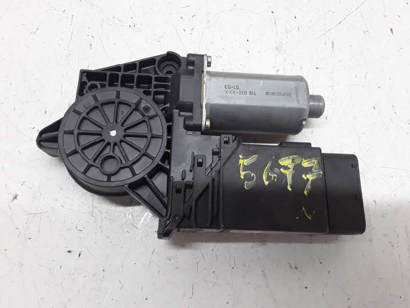 VOLKSWAGEN Passat B5 (1996-2005) Front Right Door Window Control Motor 0130821694 18411012