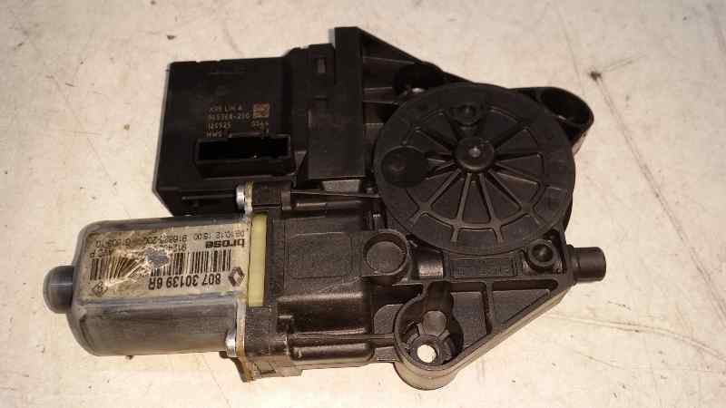 RENAULT Megane 3 generation (2008-2020) Motor de control geam ușă dreapta față 916828200, 807301396R 18561476