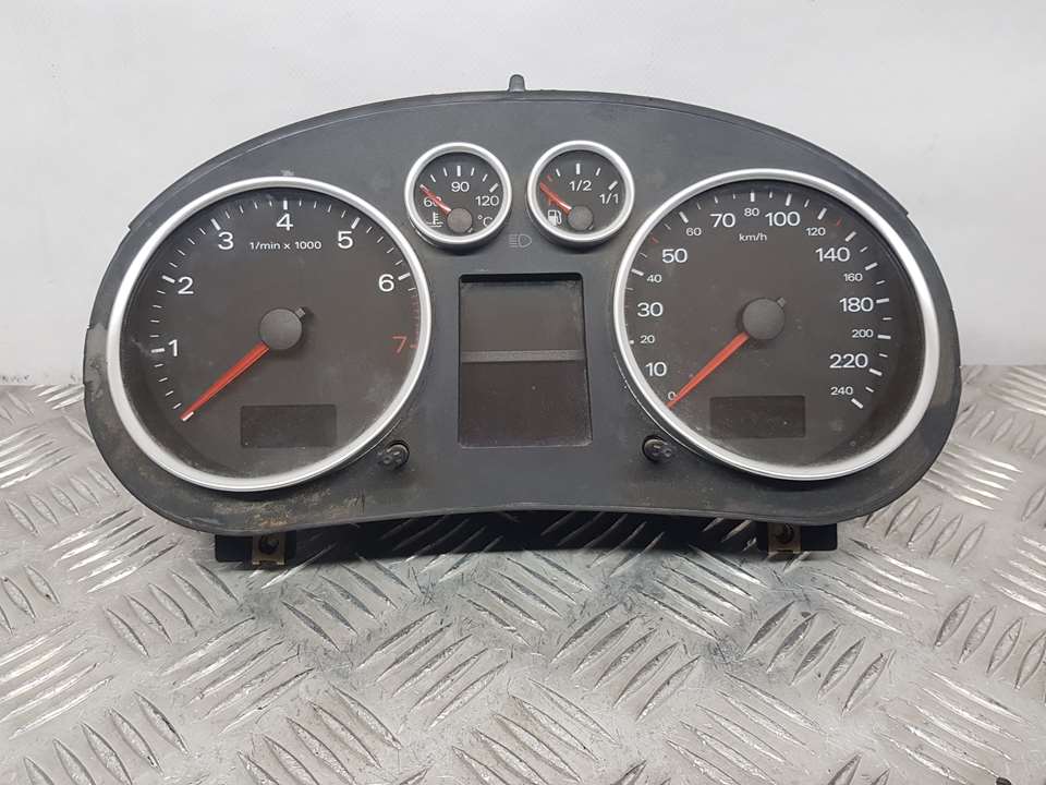 AUDI A2 8Z (1999-2005) Speedometer 110080192011 25207611