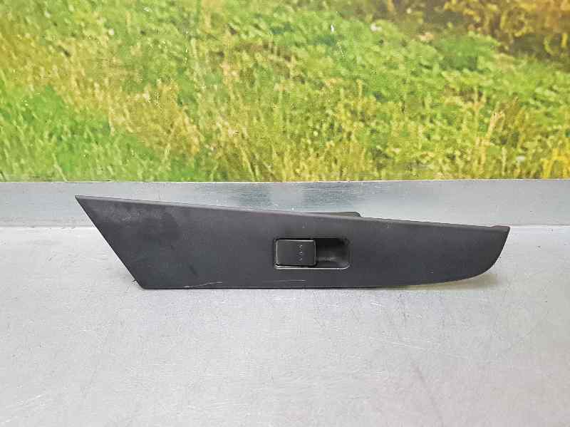 VAUXHALL 3 BK (2003-2009) Rear Right Door Window Control Switch BP4L66380 18564374