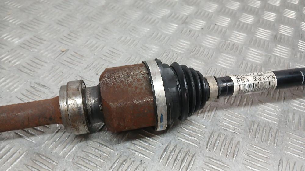 Antriebswelle vorne rechts YH01 9809527980 de Peugeot Rifter 2018-0 131 CV - pieza usada
