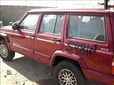 NISSAN Cherokee 2 generation (XJ)  (1997-2001) Feltöltőlevegő-hűtőrács 83403D, 52028089 24009861