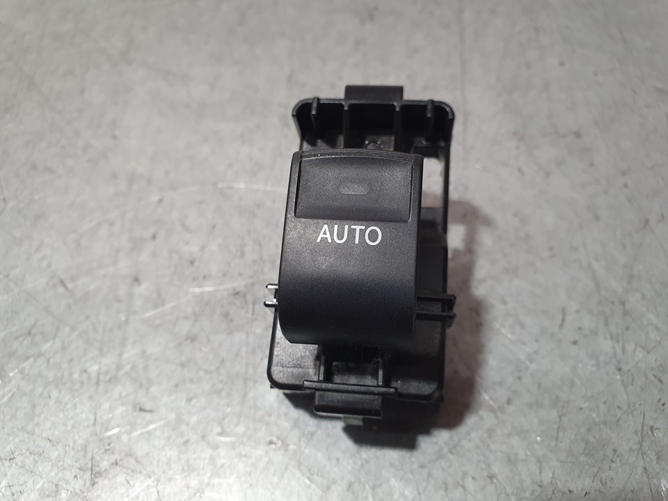 TOYOTA Auris 1 generation (2006-2012) Rear Right Door Window Control Switch SINREF 23650114