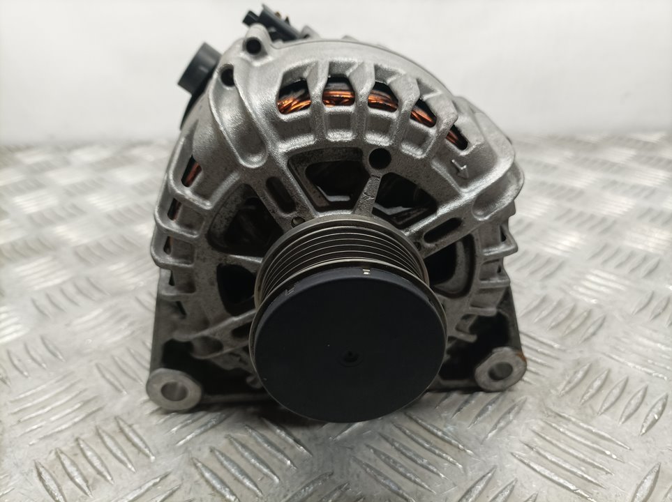 OPEL Crossland X 1 generation (2017-2023) Alternator 9835689480, 221067375, VALEO 18732465