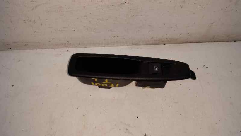 RENAULT Clio 3 generation (2005-2012) Comutator de control geam ușă  dreapta spate 829614619R 18546055