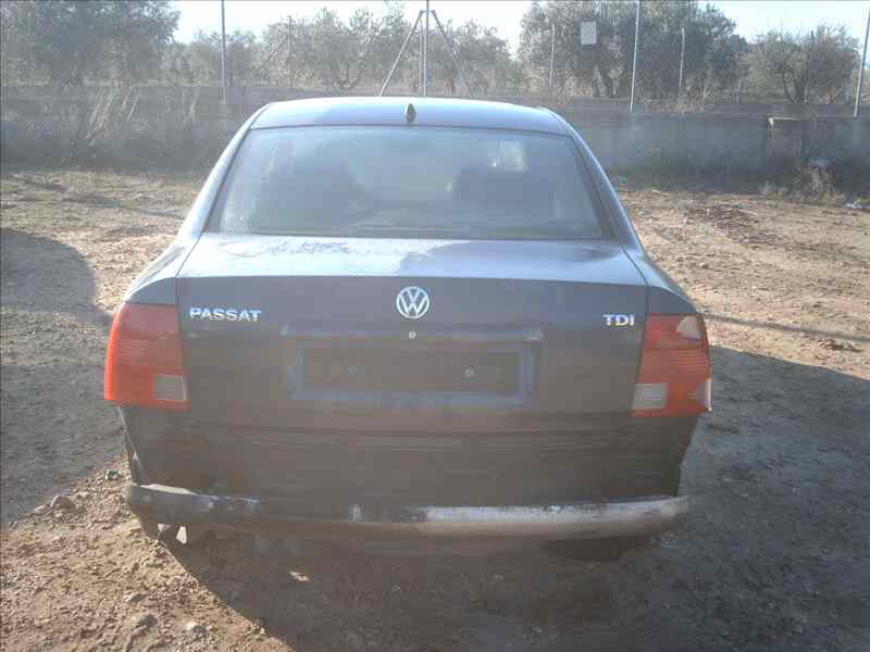 VOLKSWAGEN Passat B5 (1996-2005) Моторче за управление на прозореца на задната дясна врата 101438202, BROSE 18779547