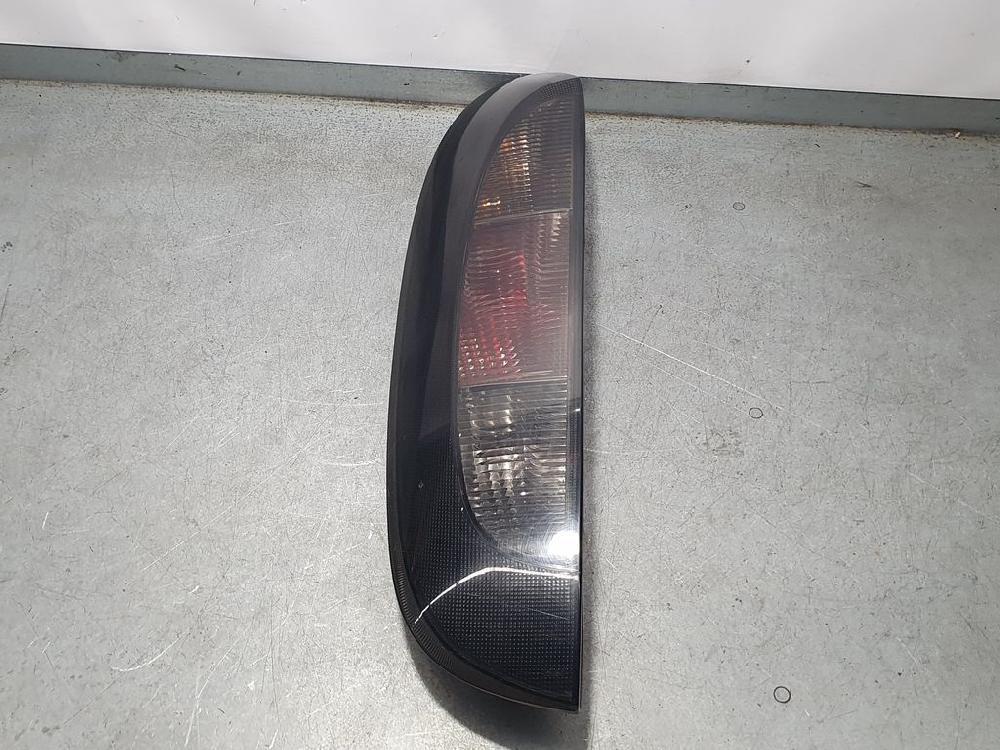 RENAULT Corsa C (2000-2006) Baklykt venstre bak ROZADO 18714799