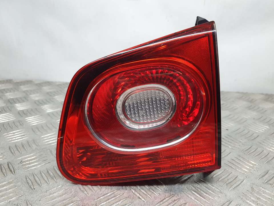 VOLKSWAGEN Tiguan 1 generation (2007-2017) Rear Right Taillight Lamp 5N0945094B 22576711