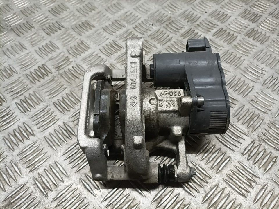 Pinza de freno trasera derecha 5G06 9819060980 de Peugeot 3008 suv (mc_, mr_, mj_, m4_) 2016-0 181 CV con 8614 km - pieza usada