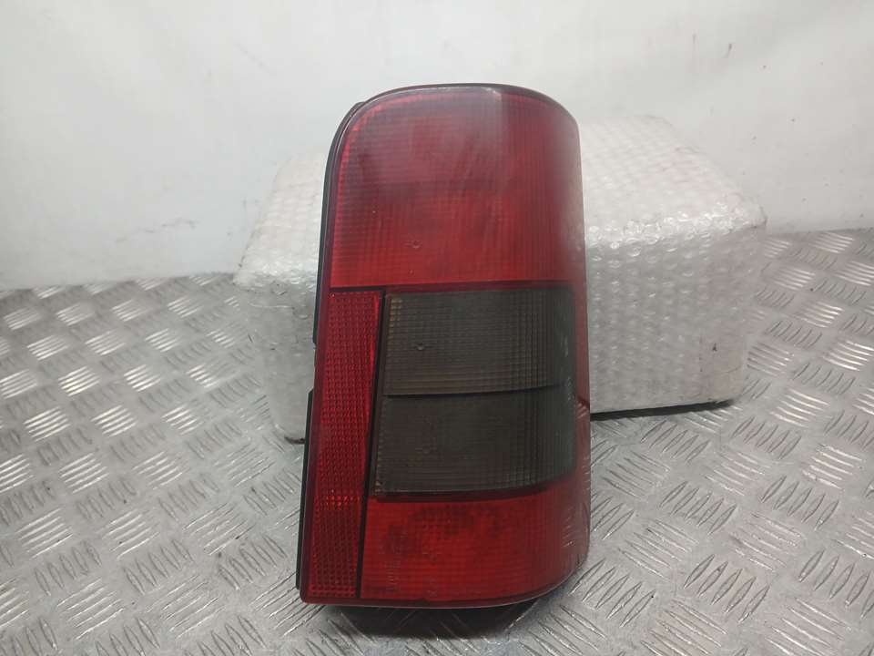 RENAULT Clio 1 generation (1990-1998) Galinis dešinys žibintas 6351H2 26528183