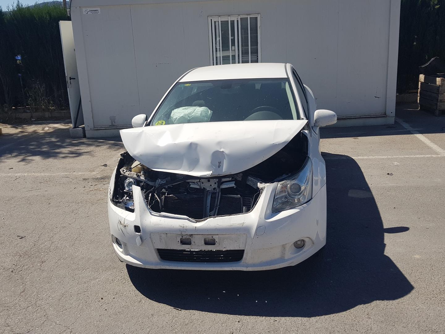 TOYOTA Avensis T27 Полуось передняя правая 23620627