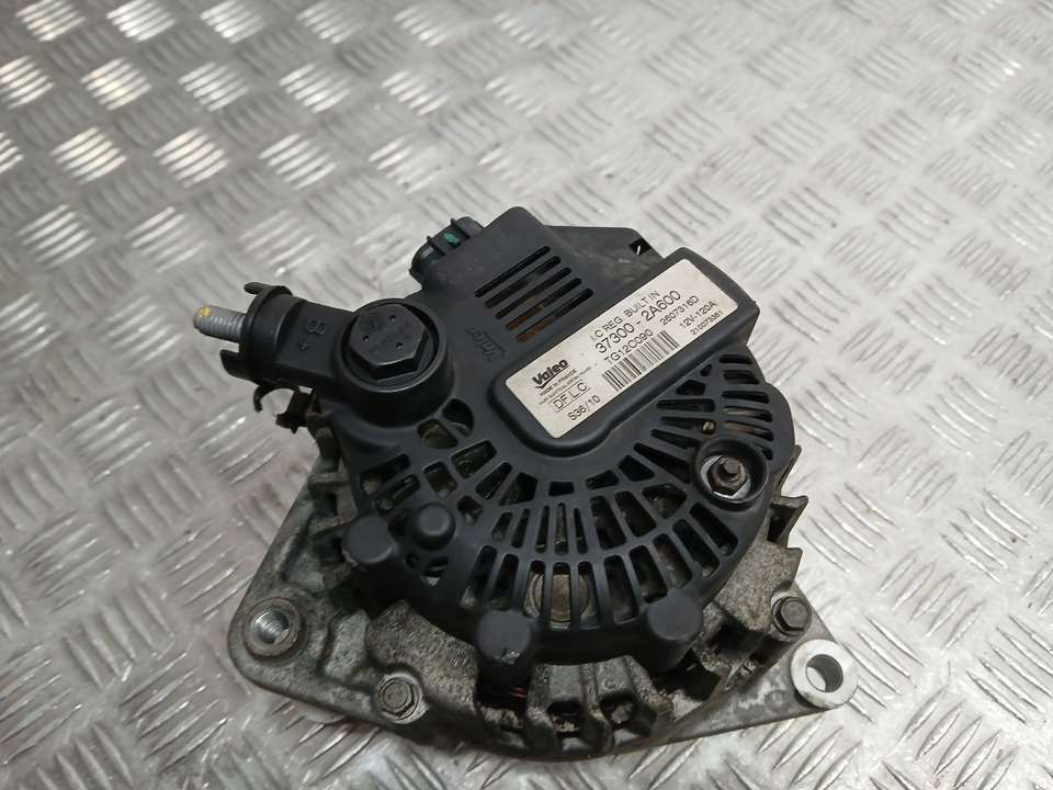 HYUNDAI i30 FD (1 generation) (2007-2012) Alternator 373002A600,2607316D 23641836