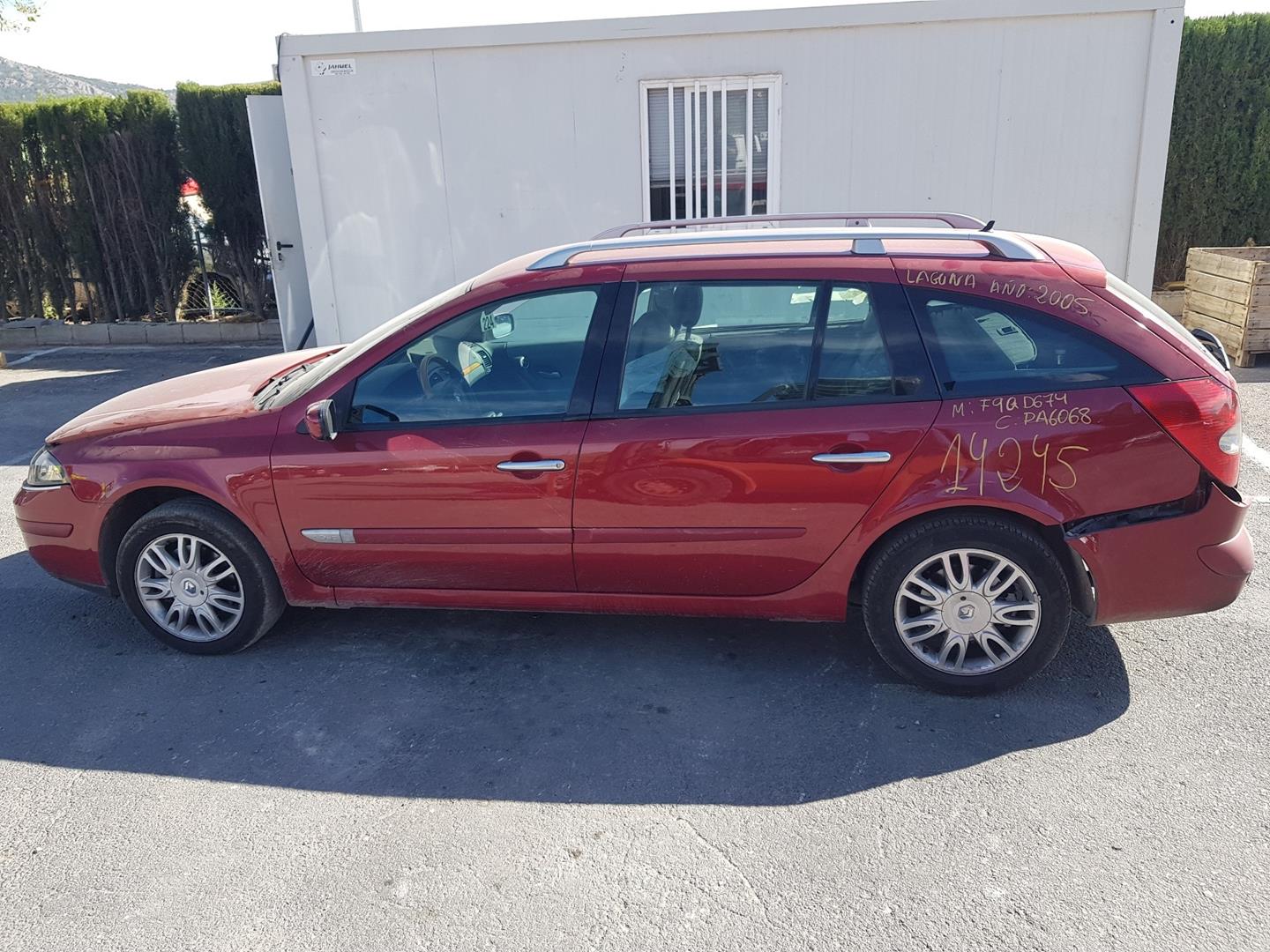 RENAULT Laguna 2 generation (2001-2007) Radiátorrács DERECHA 23660400