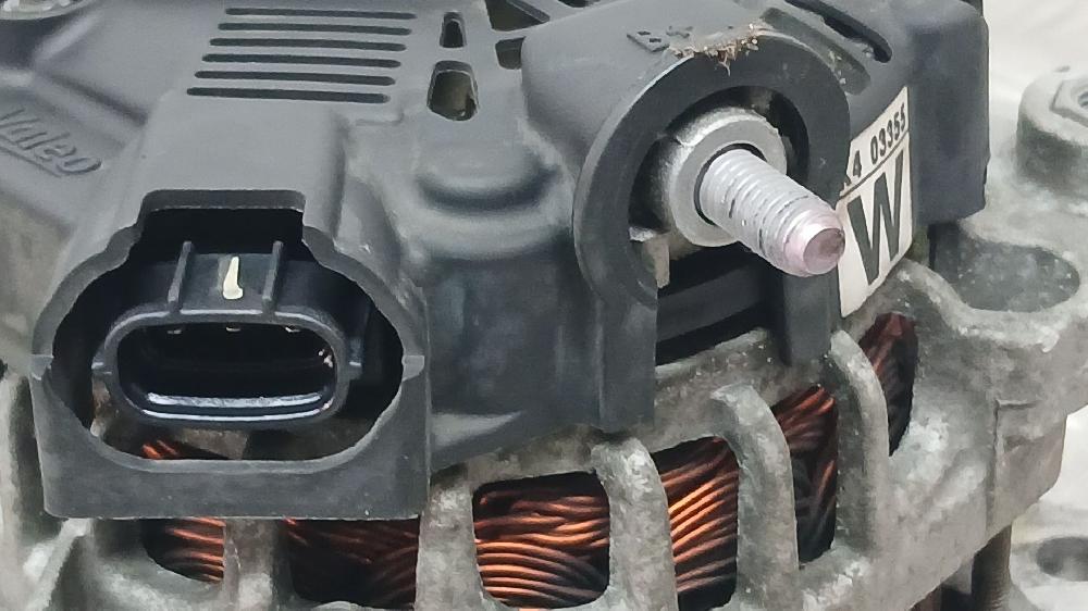 Alternador G4LA 3730003355 de Hyundai I20 ii (gb, ib) 2014-0 84 CV con 125940 km - pieza usada