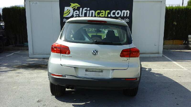 VOLKSWAGEN Tiguan 1 generation (2007-2017) Rear left door window lifter 5N0959703F 20600189