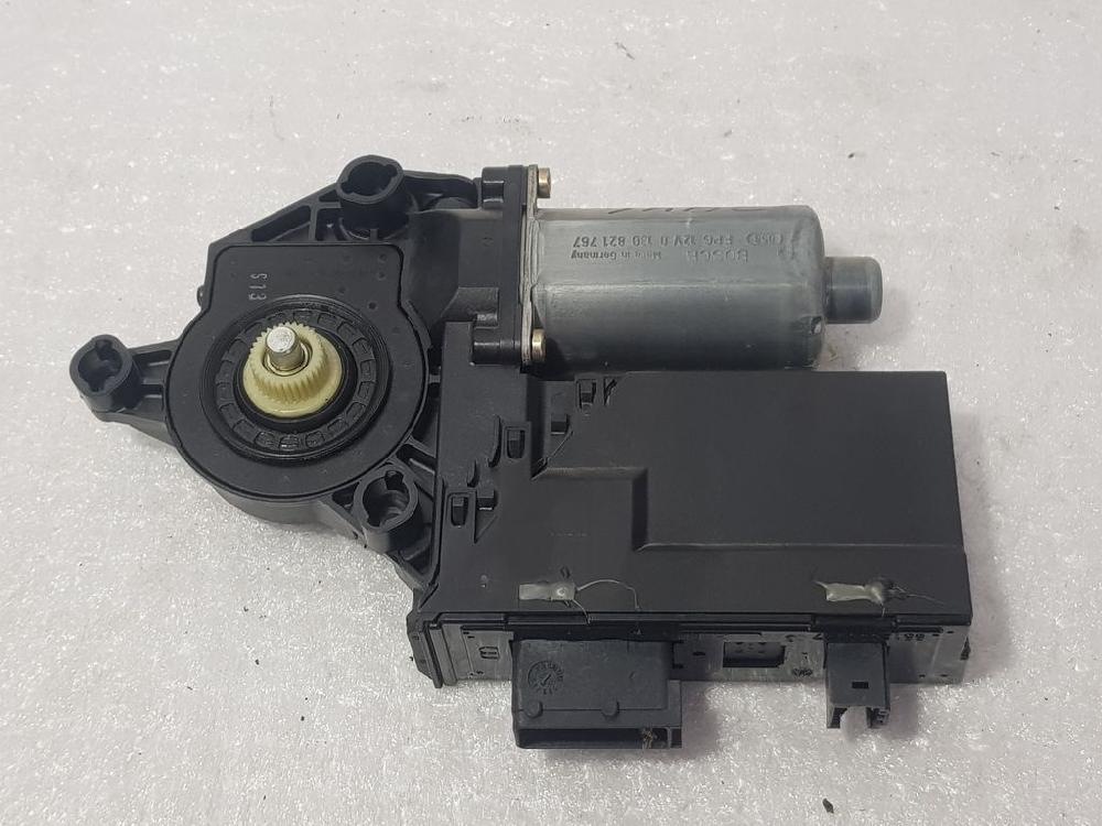 MITSUBISHI 307 1 generation (2001-2008) Front Right Door Window Control Motor 9634457580, 990830101 18702286