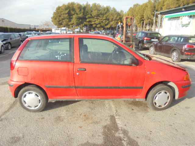 FIAT Punto 1 generation (1993-1999) Priekinių kairių durų stiklo pakelėjas 2PINS, ELECTRICO 20596384