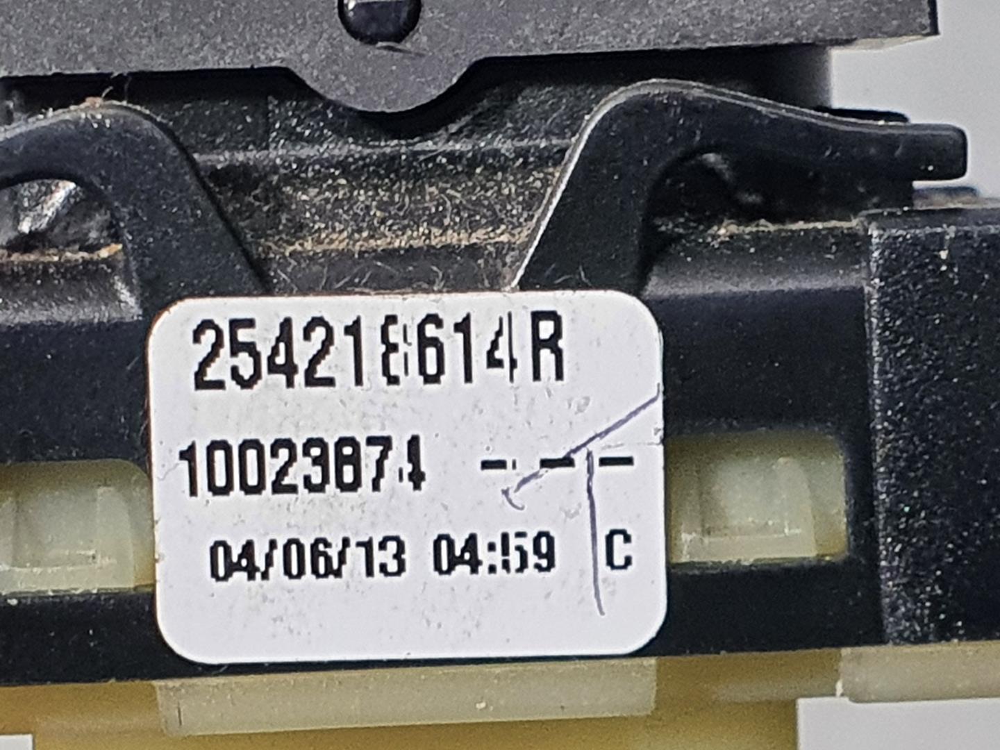 RENAULT Captur 1 generation (2013-2019) Кнопка стеклоподъемника задней правой двери 254218614R, 10023874 18716575